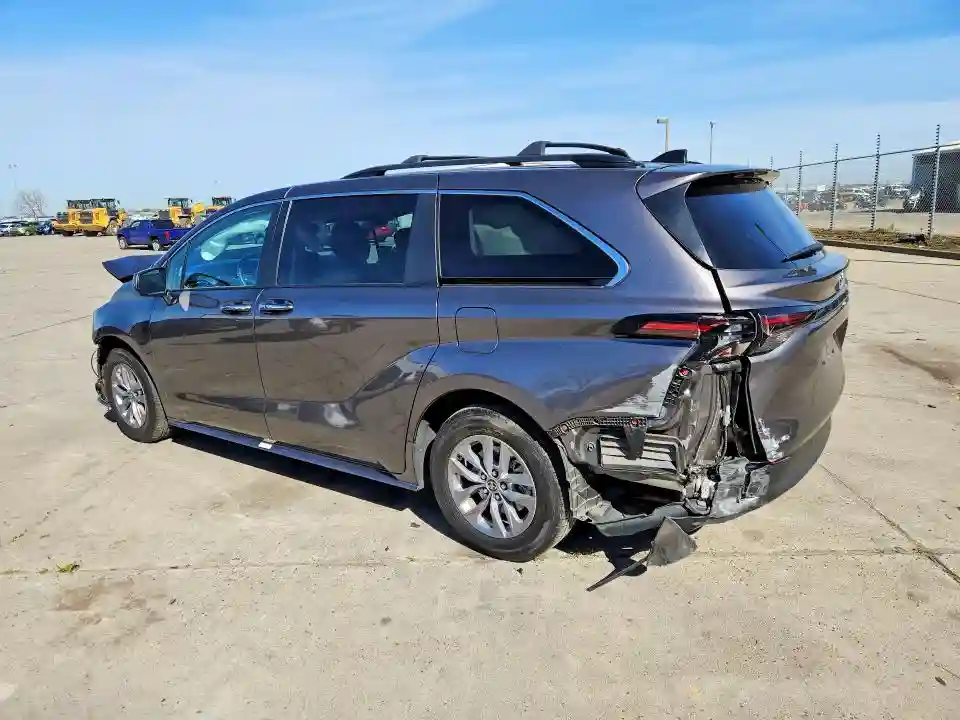 5TDYSKFC8RS124909 2024 TOYOTA SIENNA-1