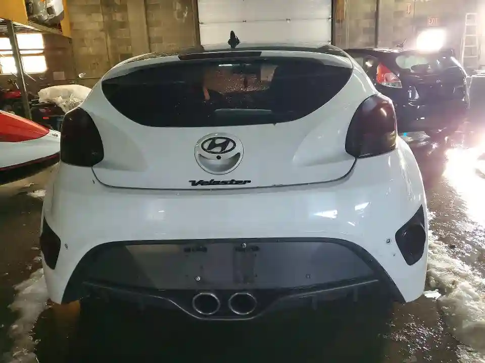 KMHTC6AE2DU106798 2013 HYUNDAI VELOSTER-5