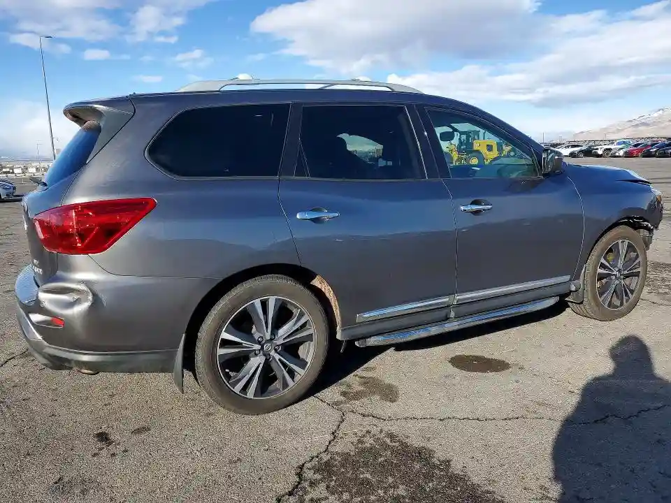 5N1DR2MM7JC651900 2018 NISSAN PATHFINDER-2