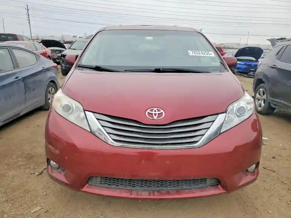 5TDYK3DC2DS292160 2013 TOYOTA SIENNA-4