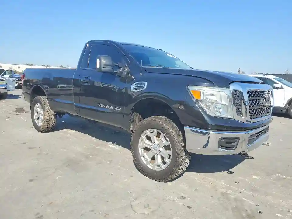 1N6BA1RP1HN512664 2017 NISSAN TITAN-3
