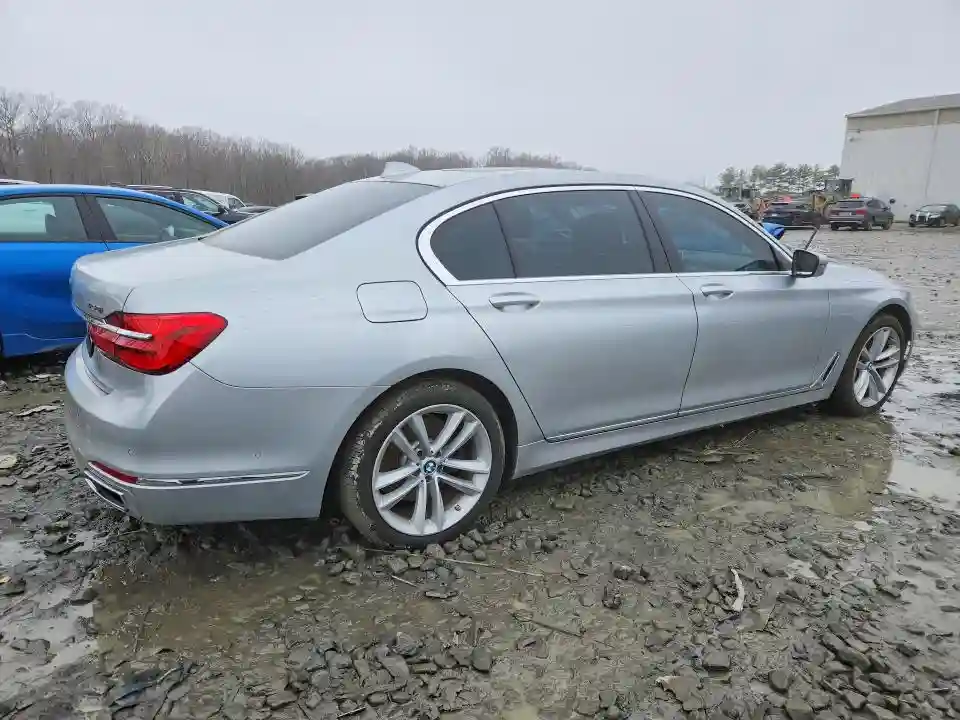 WBA7F2C56GG416813 2016 BMW 7 SERIES-2