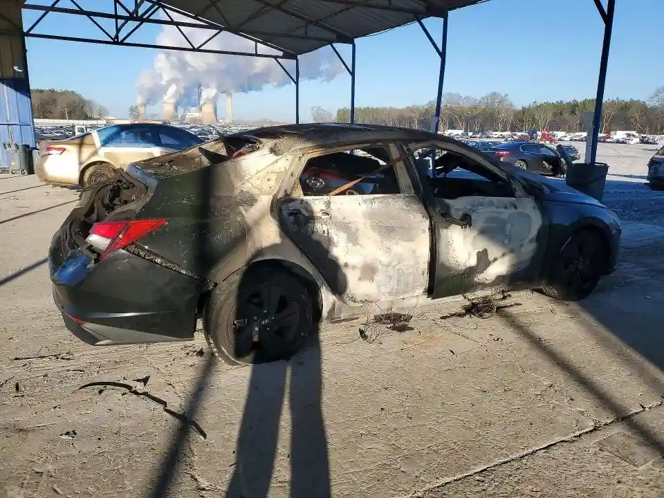 KMHLM4AG1NU331752 2022 HYUNDAI ELANTRA-2