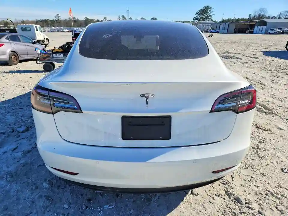 5YJ3E1EA0NF311183 2022 TESLA MODEL 3-5