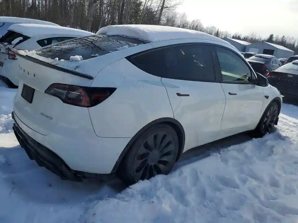 7SAYGDEF4NF318699 2022 TESLA MODEL Y-2