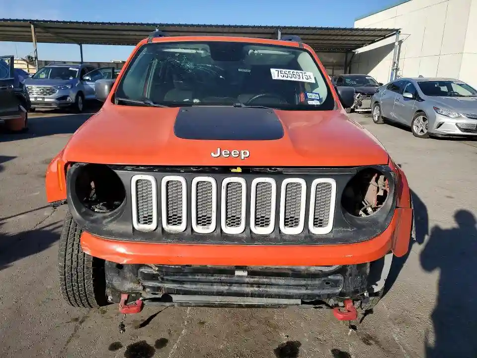 ZACCJBCB4HPE76647 2017 JEEP RENEGADE-4