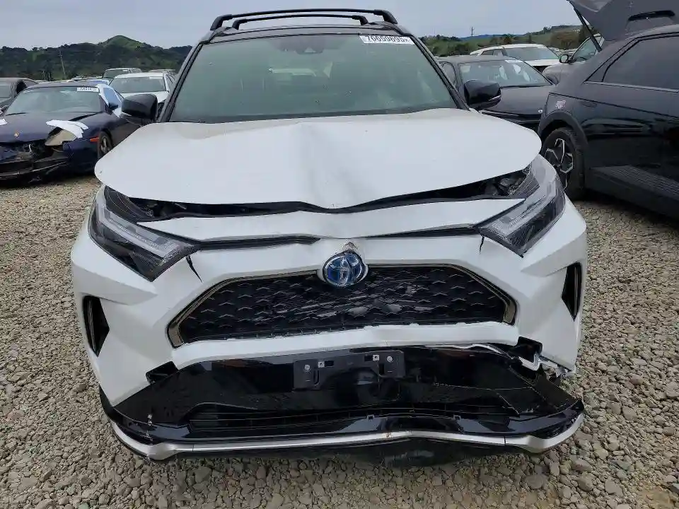 JTMEB3FV6RD195757 2024 TOYOTA RAV4-4