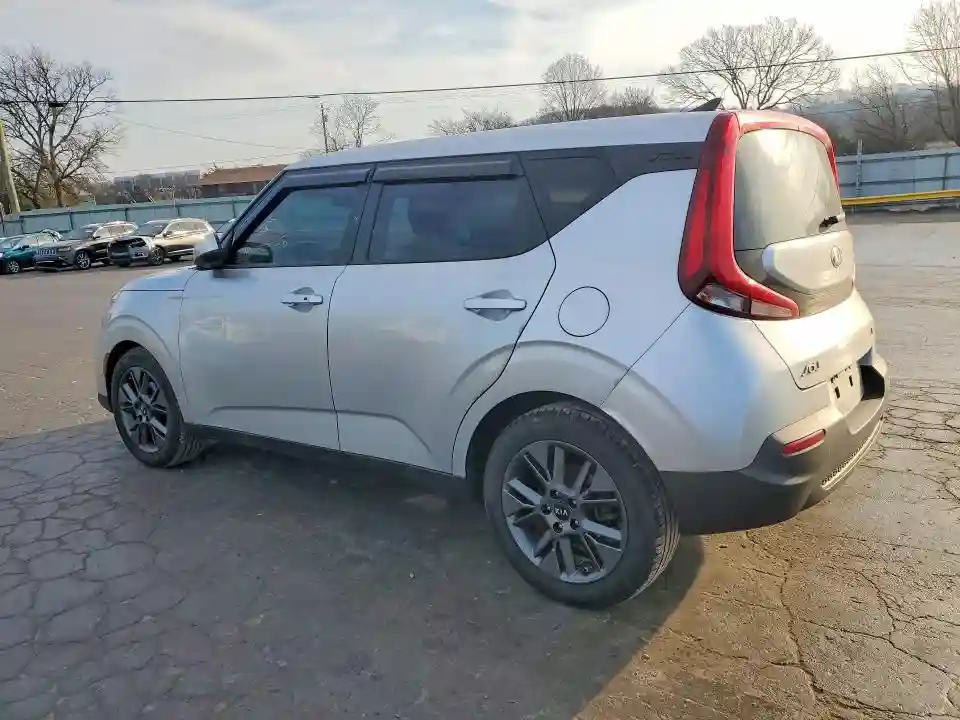 KNDJ33AU3M7737141 2021 KIA SOUL-1