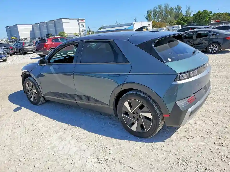 7YAKM4DA7SY006656 2025 HYUNDAI IONIQ-1