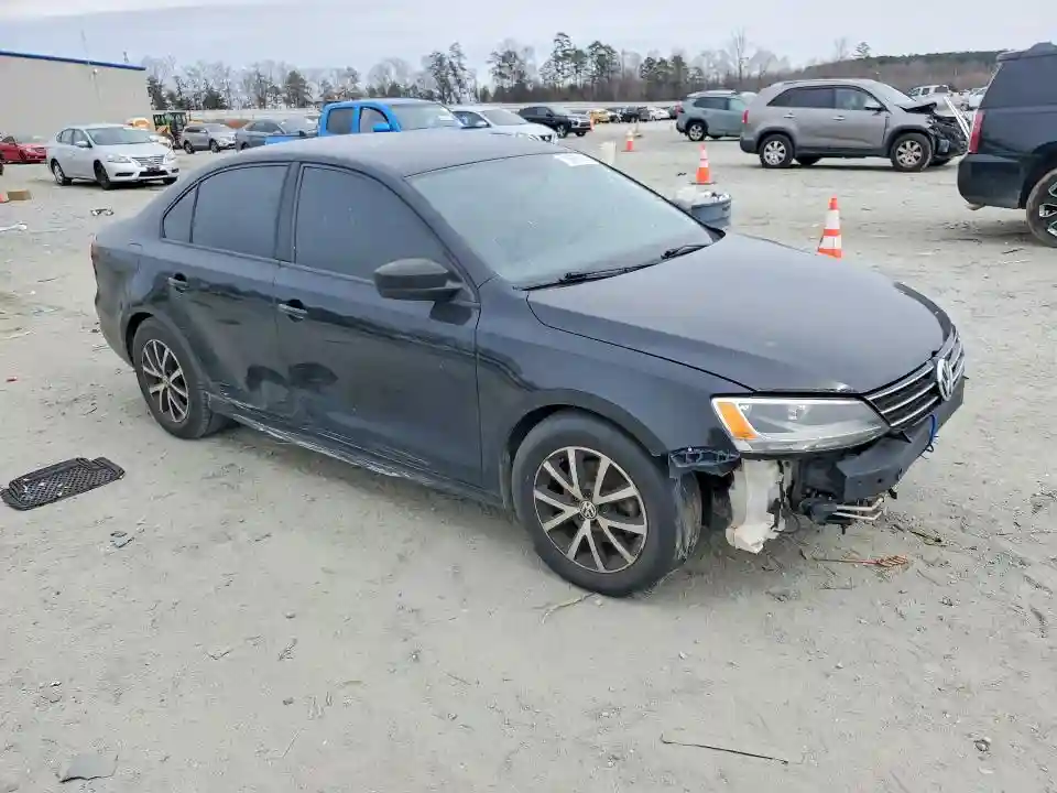 3VWD67AJ3GM210600 2016 VOLKSWAGEN JETTA-3