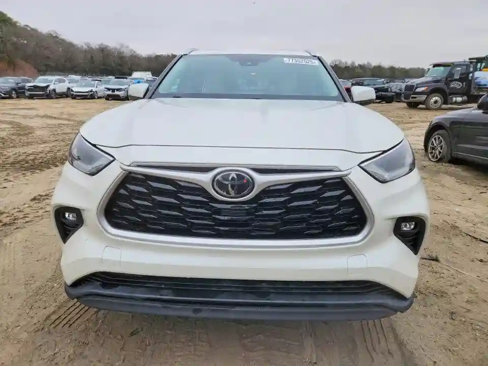 5TDHZRBH9MS523326 2021 TOYOTA HIGHLANDER-4