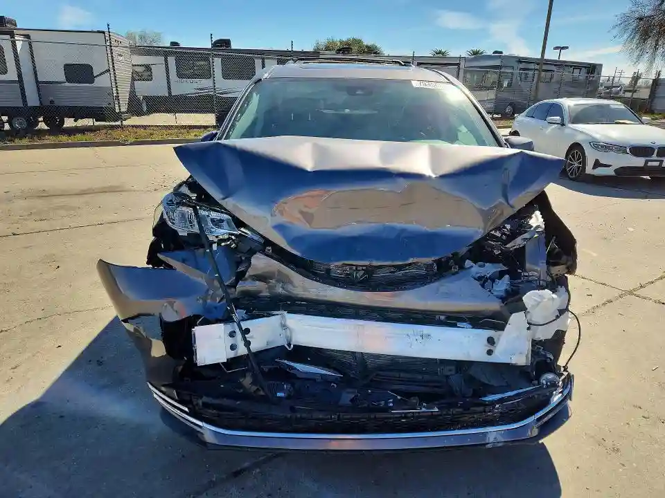 5TDYSKFC8RS124909 2024 TOYOTA SIENNA-4
