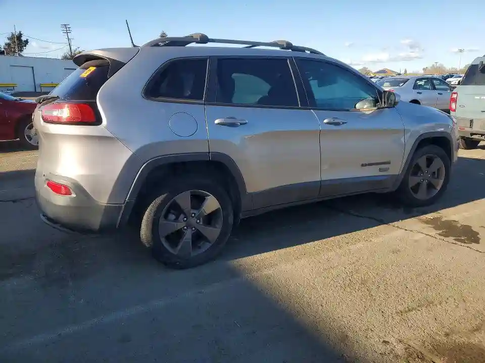 1C4PJLCB7HW510302 2017 JEEP GRAND CHEROKEE-2