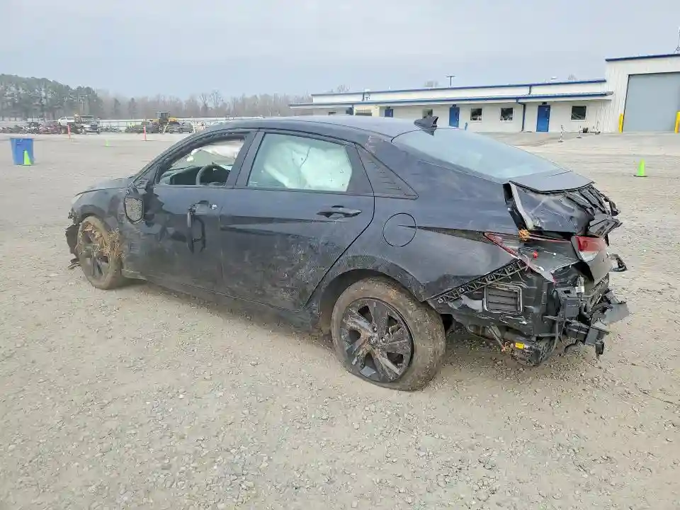 KMHLM4AJ1NU019216 2022 HYUNDAI ELANTRA-1