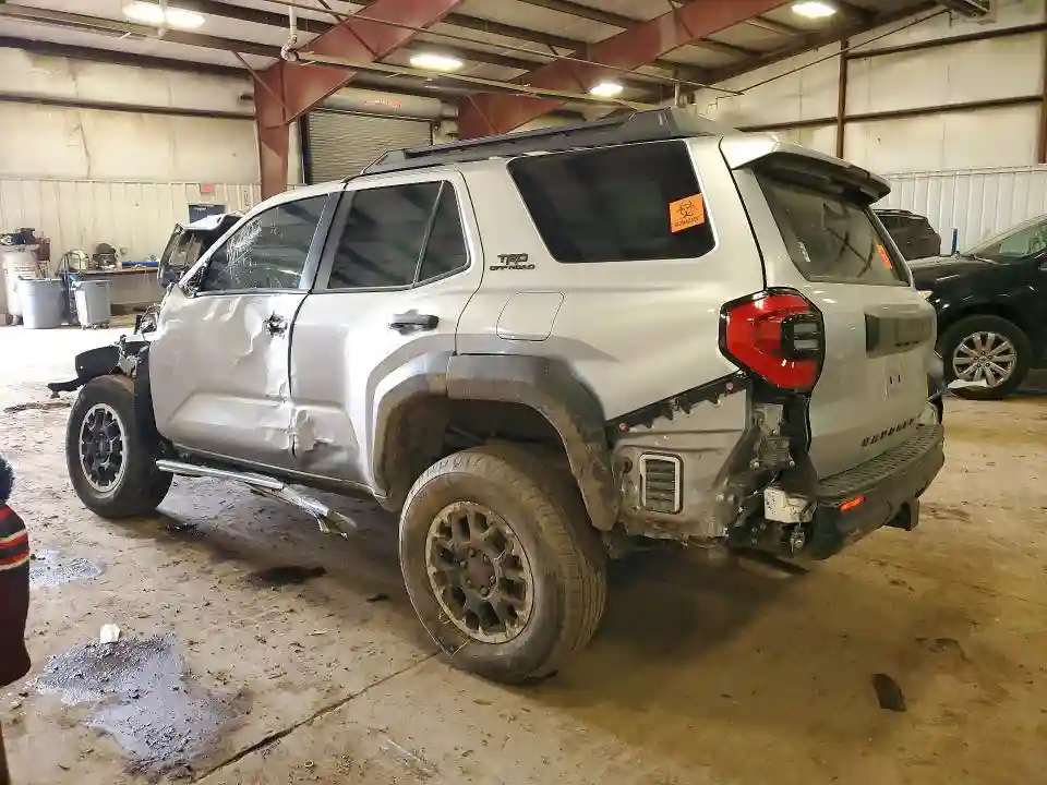 JTEVB5BR9S5001075 2025 TOYOTA 4RUNNER TR-1