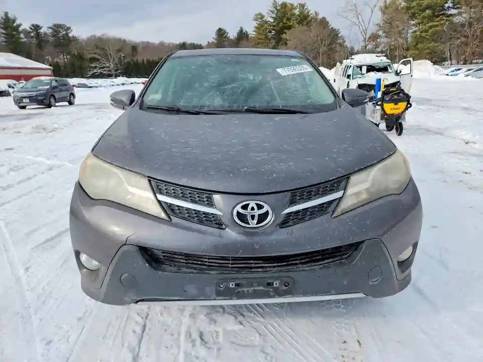 2T3RFREV6FW270059 2015 TOYOTA RAV4-4