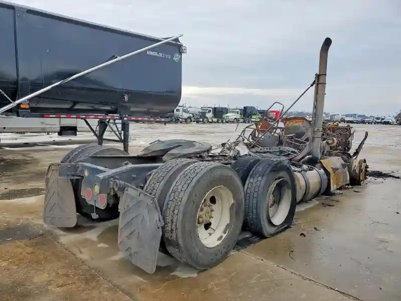 1FUJGEBG0DLFB8127 2013 FREIGHTLINER ALL OTHER-3
