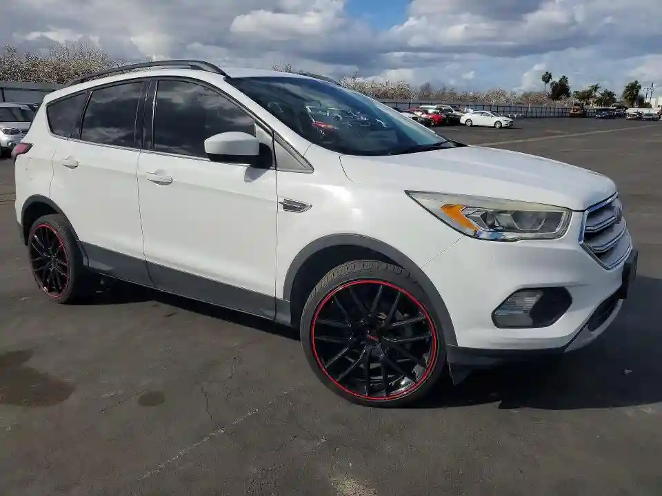 1FMCU0HD9JUA72166 2018 FORD ESCAPE-3