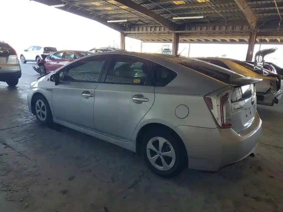 JTDKN3DU5F1970762 2015 TOYOTA PRIUS-1