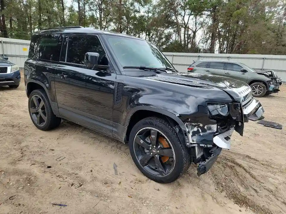 SALEJ6EX2R2334049 2024 LAND ROVER DEFENDER-3
