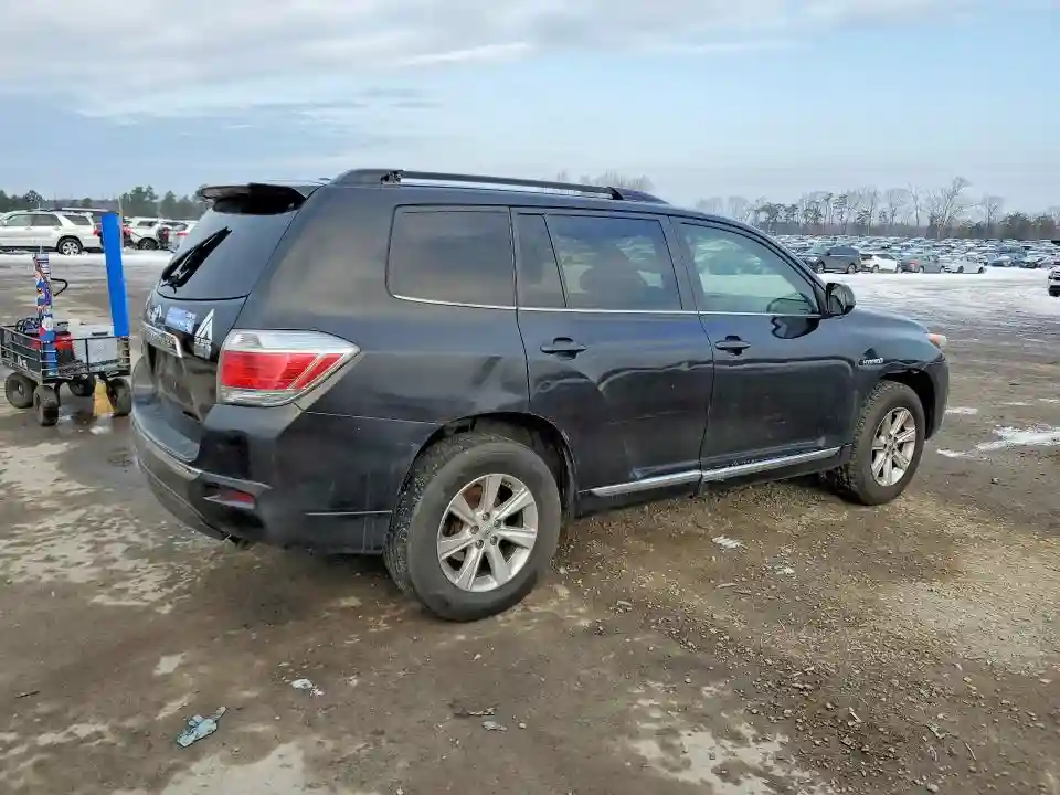 JTEBC3EH5D2017012 2013 TOYOTA HIGHLANDER-2