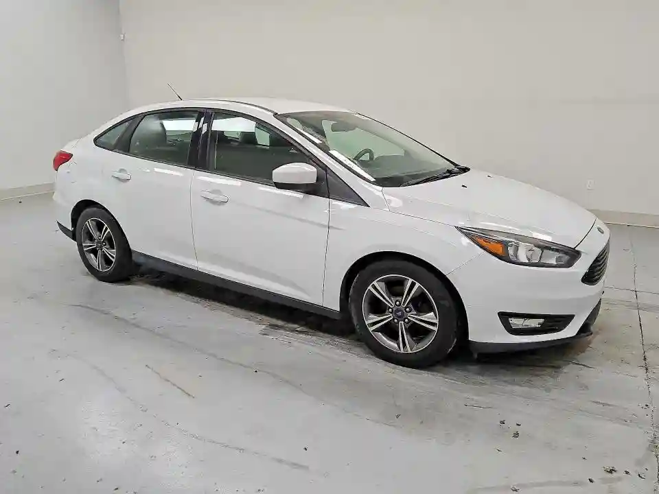 1FADP3FE7JL209372 2018 FORD FOCUS-3