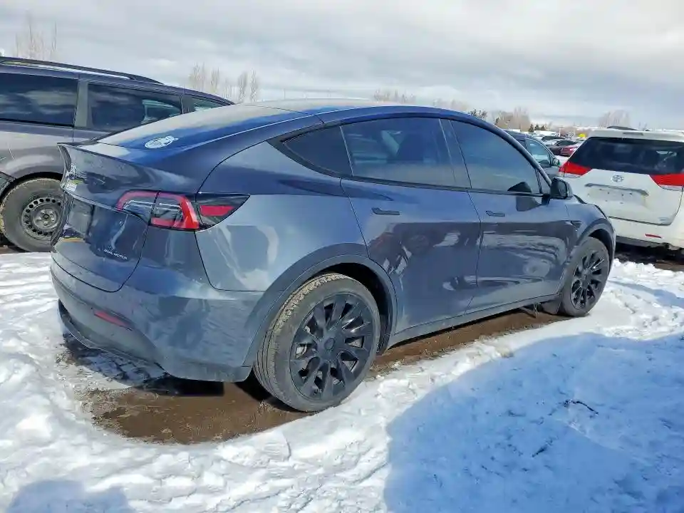 7SAYGDEE2PF775120 2023 TESLA MODEL Y-2