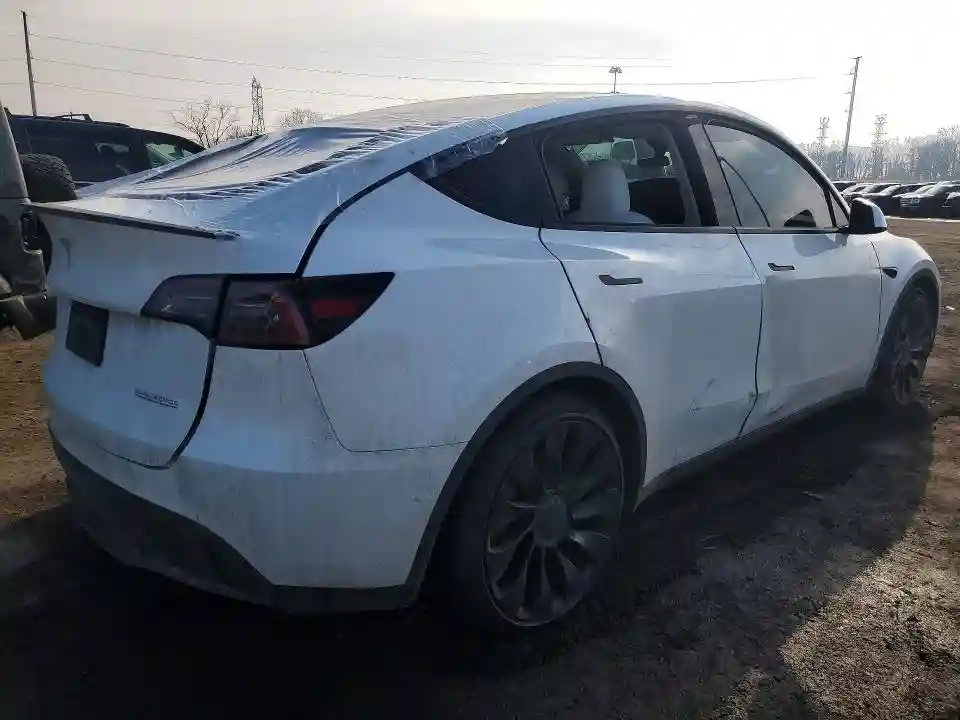 7SAYGDEF7PF936795 2023 TESLA MODEL Y-2