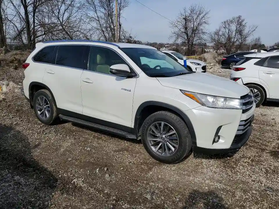 5TDJGRFH6KS054551 2019 TOYOTA HIGHLANDER-3