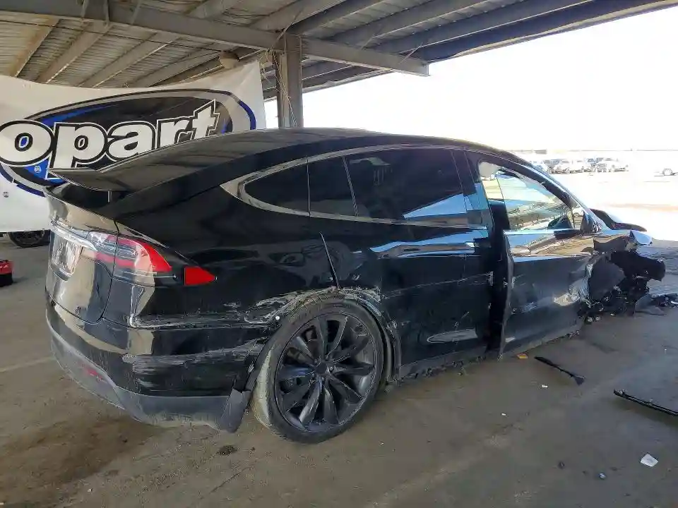 5YJXCDE25HF051529 2017 TESLA MODEL X-2