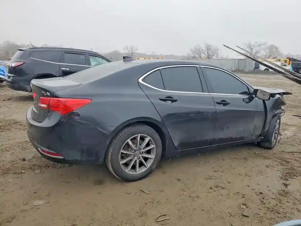 19UUB1F36JA002030 2018 ACURA TLX-2
