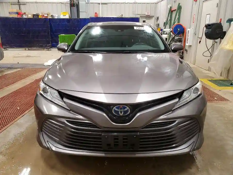 4T1B21HK6JU007622 2018 TOYOTA CAMRY-4