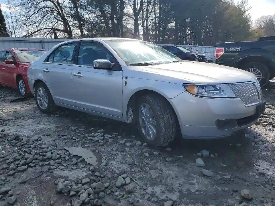3LNHL2JC5BR767050 2011 LINCOLN MKZ-3