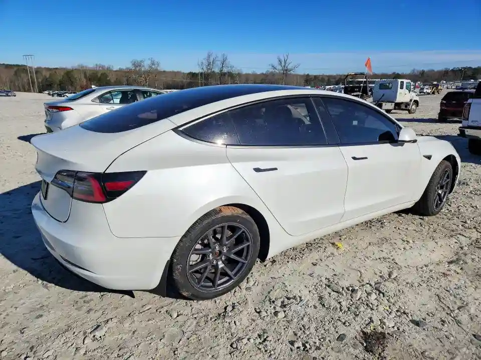 5YJ3E1EA0NF311183 2022 TESLA MODEL 3-2