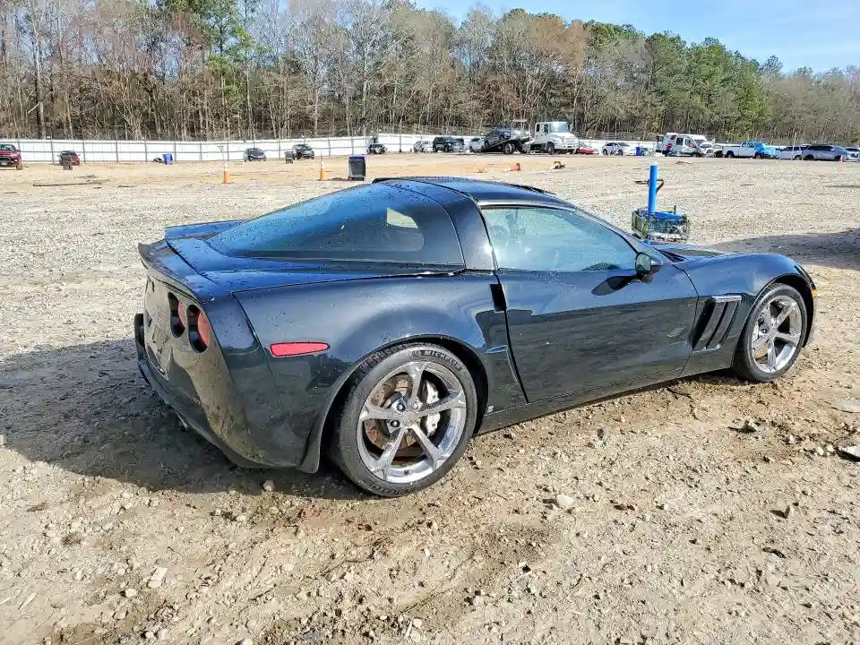 1G1YV2DW1B5100220 2011 CHEVROLET CORVETTE-2