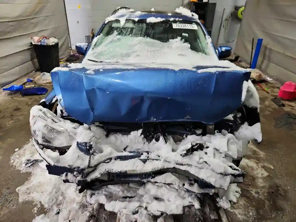 JF2GPANC6H8243443 2017 SUBARU CROSSTREK-4