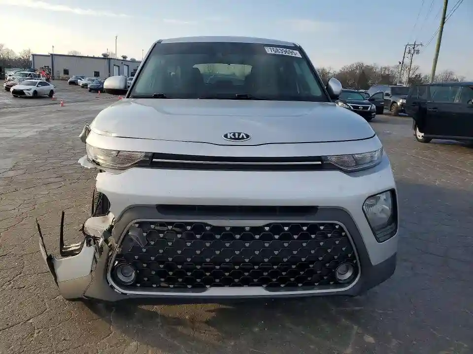 KNDJ33AU3M7737141 2021 KIA SOUL-4