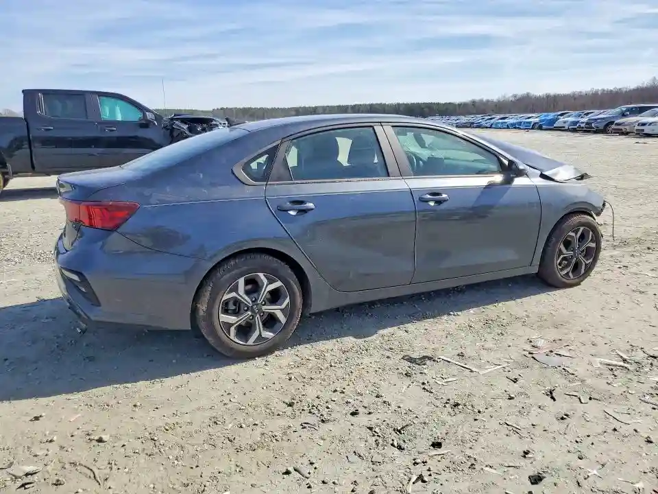 3KPF24AD0KE101319 2019 KIA FORTE-2