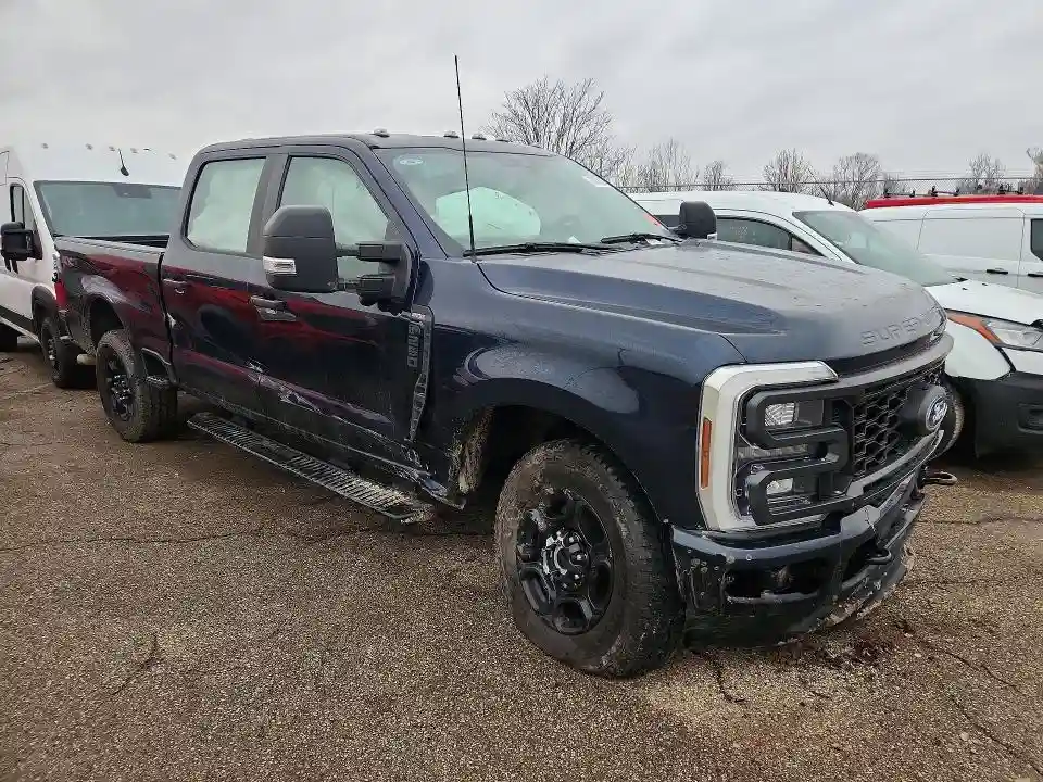 1FT8W2BA1REF43702 2024 FORD F250-3