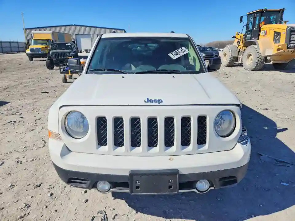 1J4NF4GB0BD277918 2011 JEEP PATRIOT-4