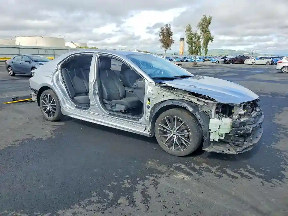 4T1G11AK2RU852756 2024 TOYOTA CAMRY-3