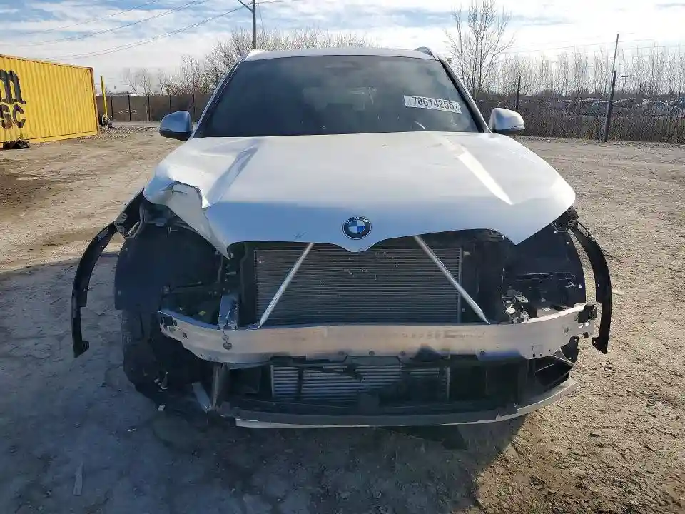 WBX73EF09R5Z44005 2024 BMW X1-4