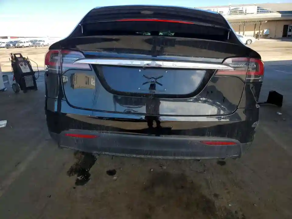 5YJXCDE25HF051529 2017 TESLA MODEL X-5