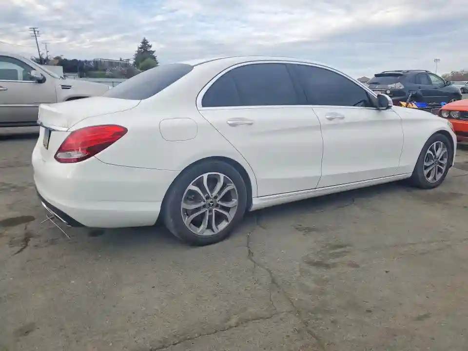 55SWF4JB9JU258583 2018 MERCEDES-BENZ C-CLASS-2