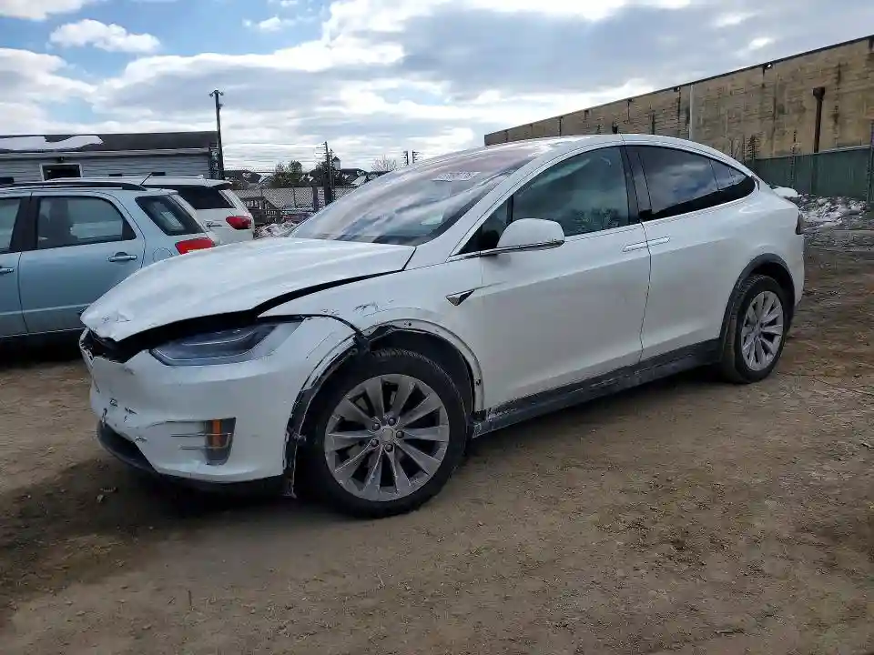 5YJXCAE25KF197208 2019 TESLA MODEL X-0