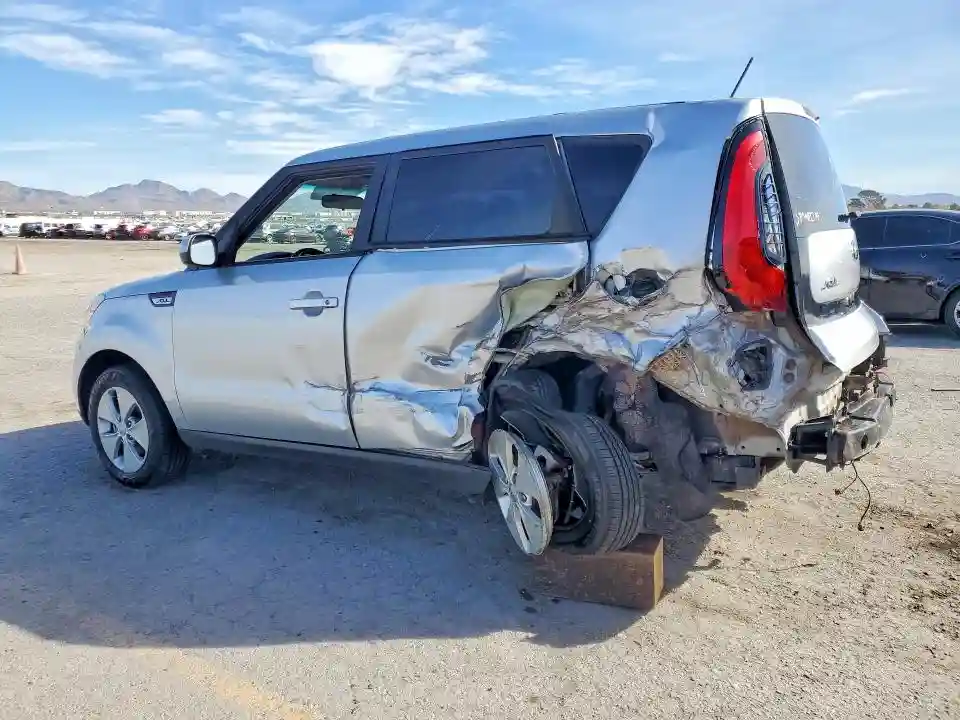 KNDJN2A28G7874616 2016 KIA SOUL-1