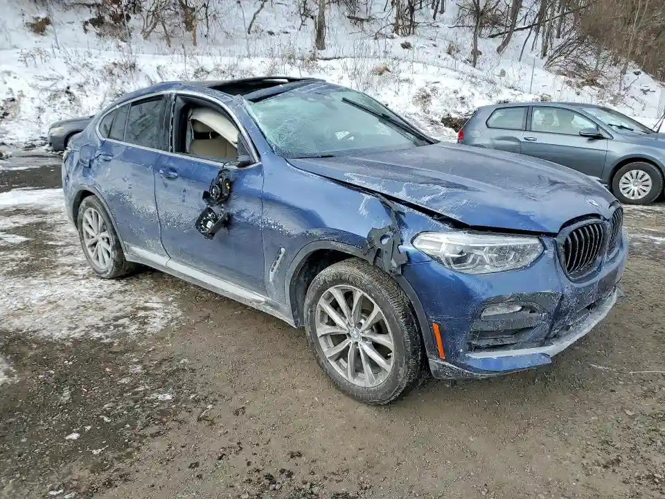 5UXUJ3C58KLA58738 2019 BMW X4-3