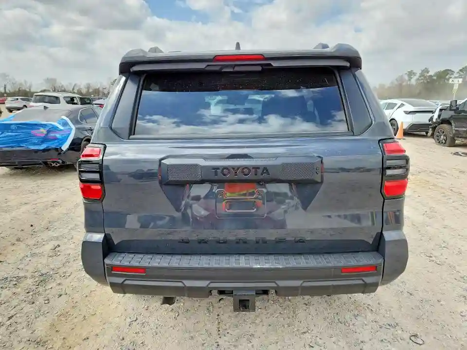 JTEVA5AR3S5005062 2025 TOYOTA 4RUNNER-5