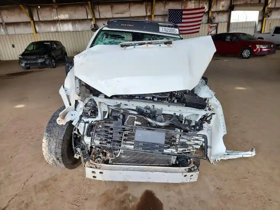 JTERU5JR4P6157927 2023 TOYOTA 4RUNNER SE-4