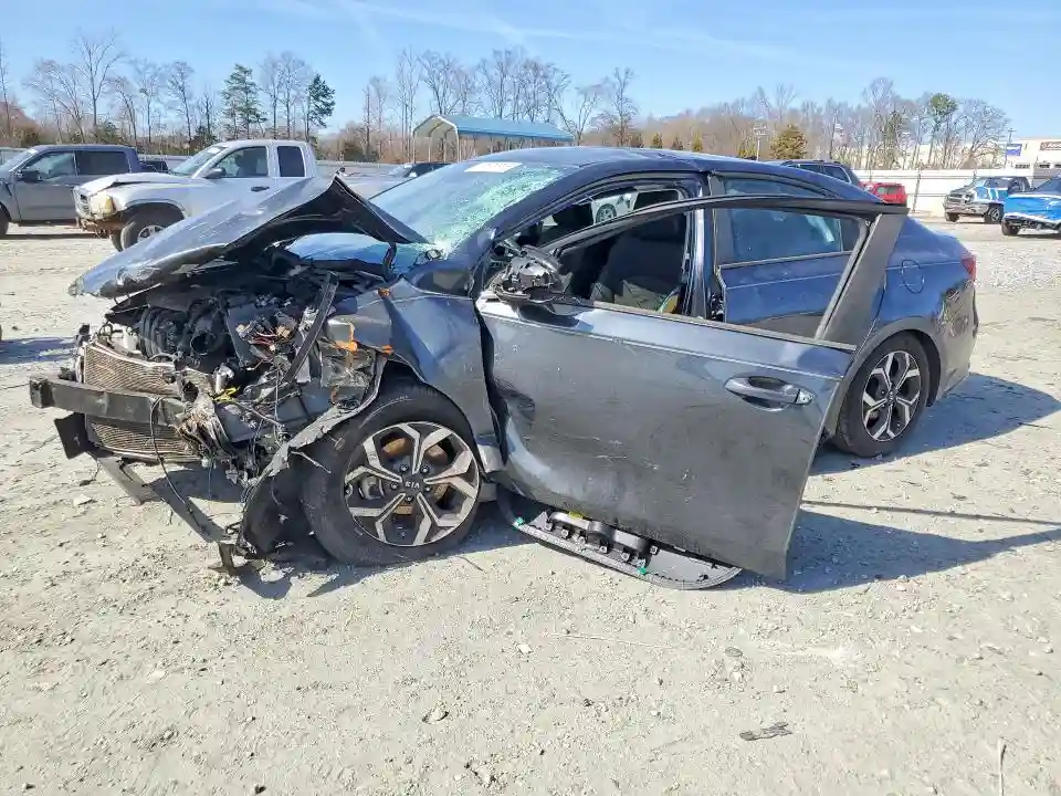 3KPF24AD0KE101319 2019 KIA FORTE-0